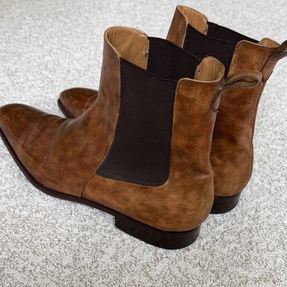 Magnanni Brown Leather Chelsea Boots
